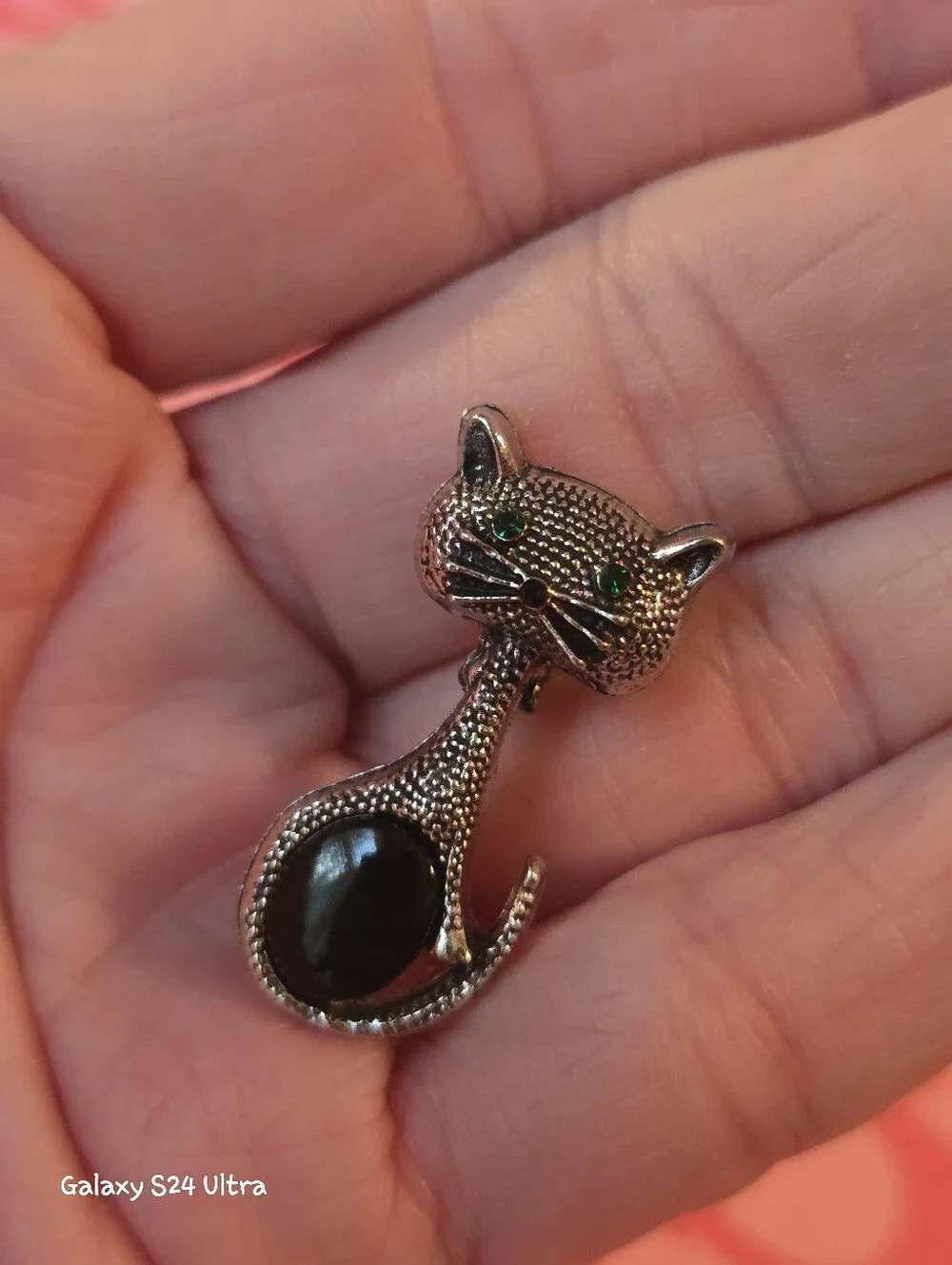 Kitty Cat Tiny Brooch NEW